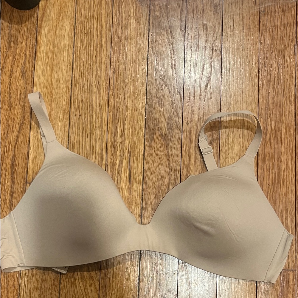 Uniqlo Beige Comfort Bra